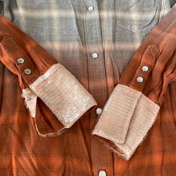 Le Superbe Eddie Long Sleeve Pearl Snap Button Down Shirt in Dipped Plaid Sequin - Picture 14 of 15